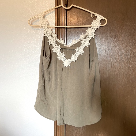 Summery tank top! - Picture 2 of 2